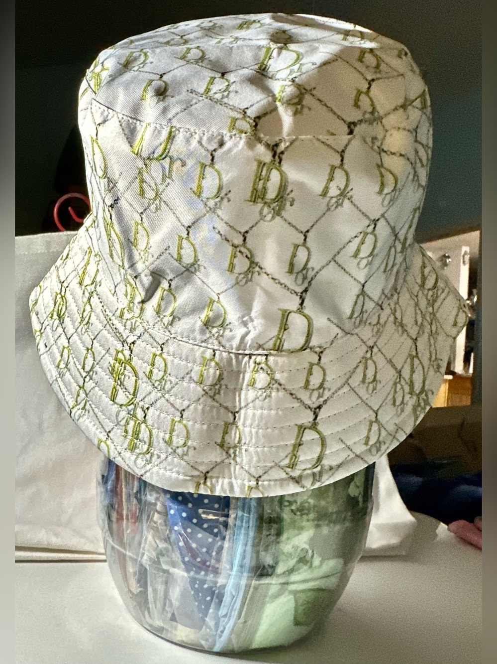 Designer-Style White & Green Patterned Bucket Hat NWOT - Picture 5 of 6